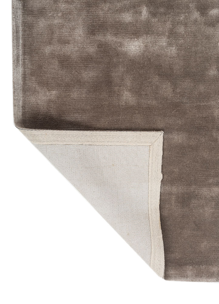 cera grey and black viscose hand tufted Rug - Perspective