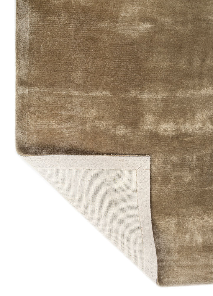 cera green viscose hand tufted Rug - Perspective