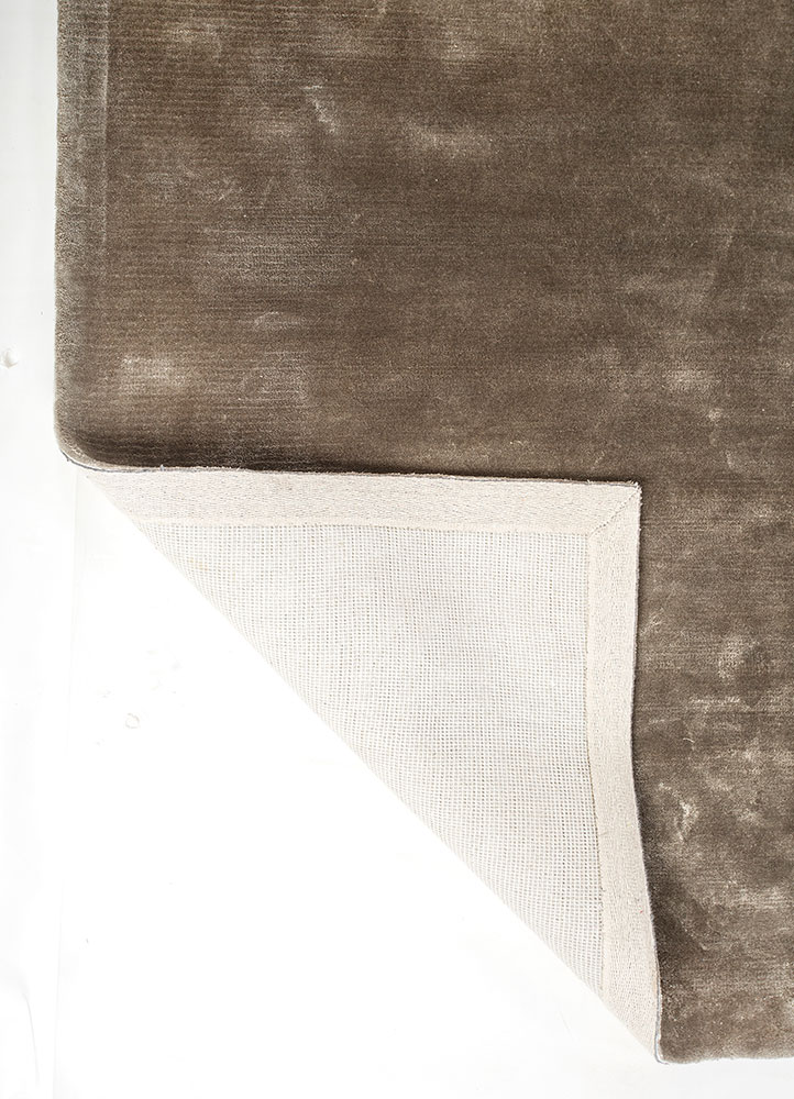 cera green viscose hand tufted Rug - Perspective