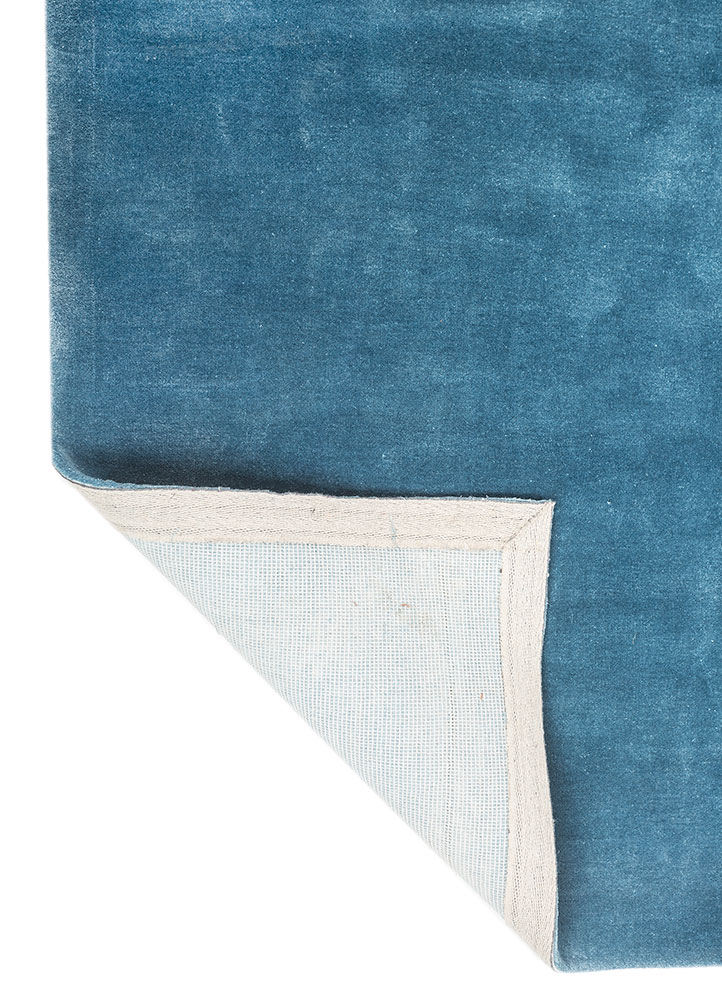 cera blue viscose hand tufted Rug - Perspective