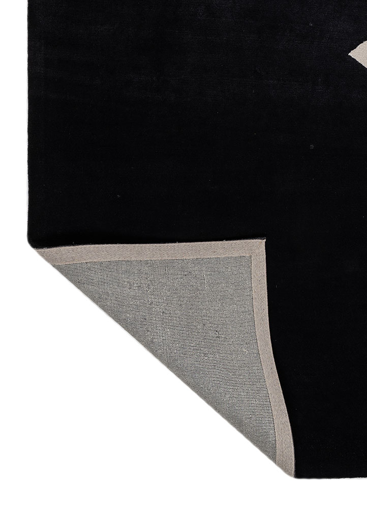 zig zag grey and black wool and viscose hand tufted Rug - Perspective