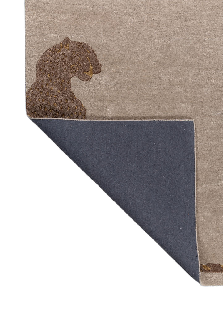 wild wanderlust ivory wool and viscose hand tufted Rug - Perspective