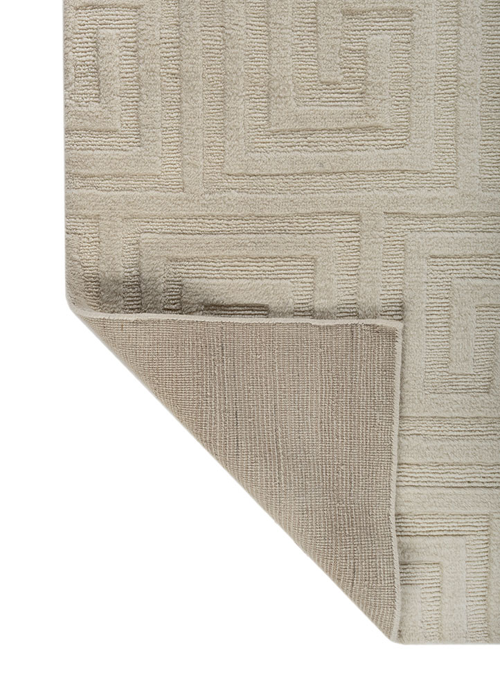 zuri ivory wool hand knotted Rug - Perspective