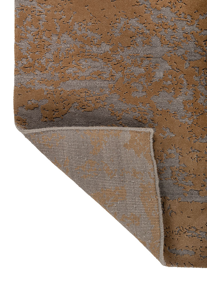 aprezo grey and black wool hand knotted Rug - Perspective