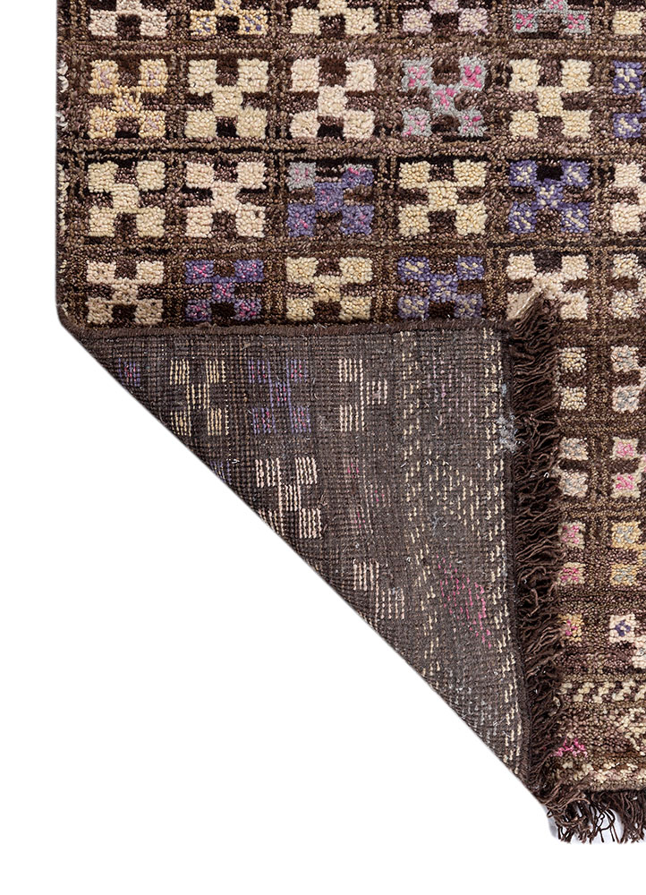 nuray grey and black wool hand knotted Rug - Perspective