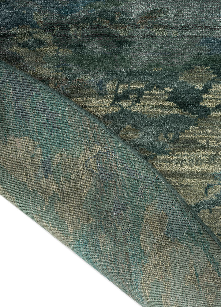 manchaha green wool and bamboo silk hand knotted Rug - Perspective