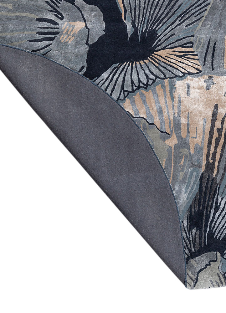 aurelia blue wool and viscose hand tufted Rug - Perspective
