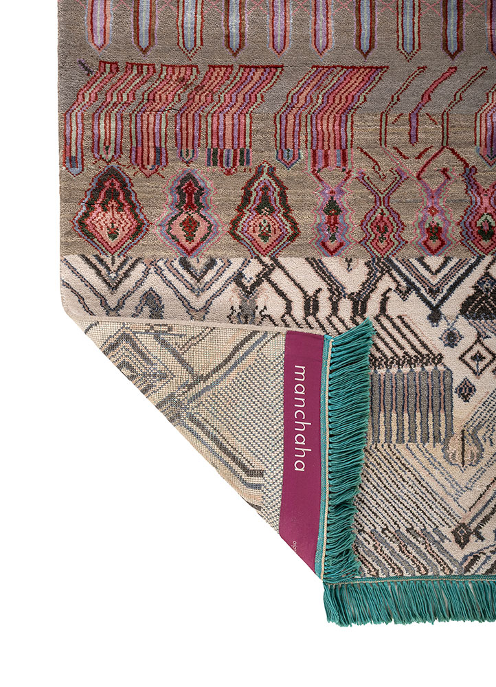 manchaha grey and black wool and bamboo silk hand knotted Rug - Perspective